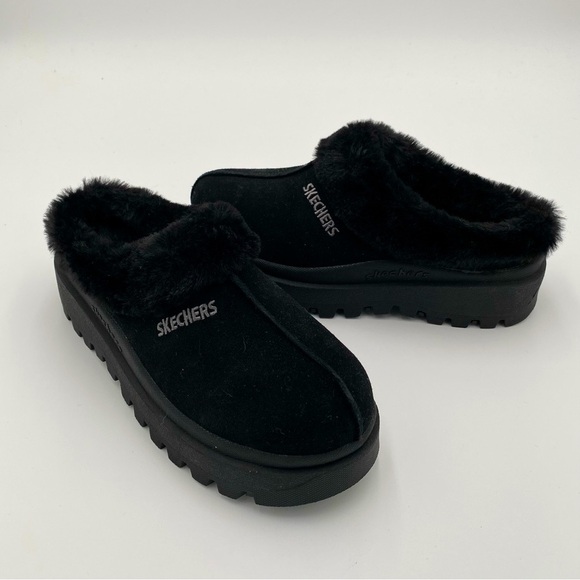 Skechers USA Shindigs Fortress Faux Fur Slip‎ On Clogs Shoes Slippers 6 (NWOT) - Picture 1 of 8